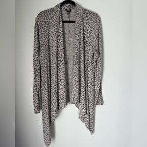 Bobeau Leopard Print Waterfall Cardigan Gray Open Front Sweater Size M